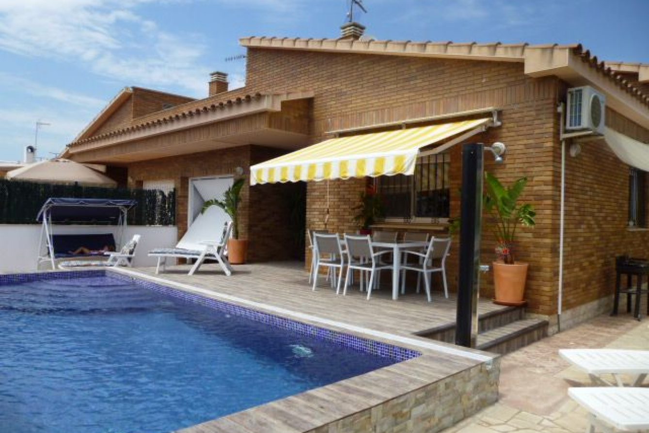 Chalet en Riumar Casa Roser Chalet en Riumar Casa Roser