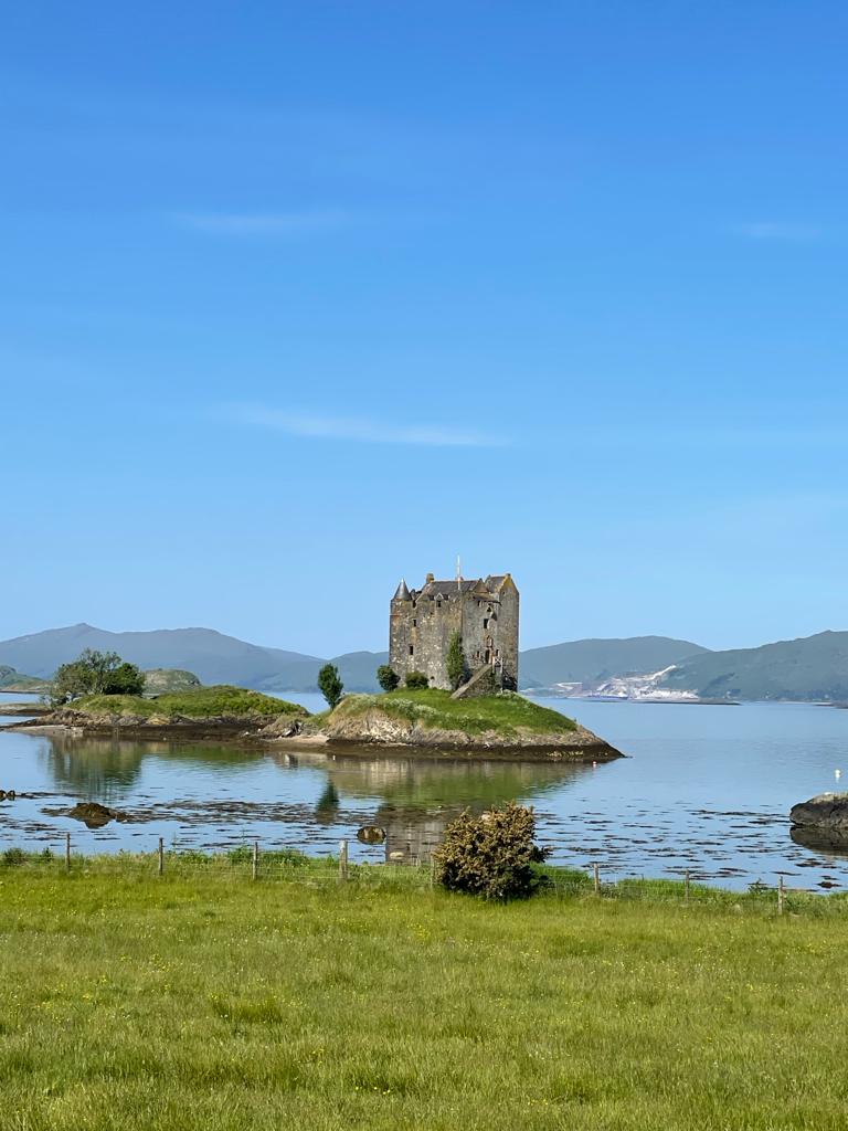 DU 4 AL 11 DE JULIO

Edimburgo, Les Highlands avec le Loch Ness, l'île de skye, des paysages spectaculaires, châteaux, histoire et nature si spéciales, qu'il faut le voir au moins une fois dans sa vie. On y va?